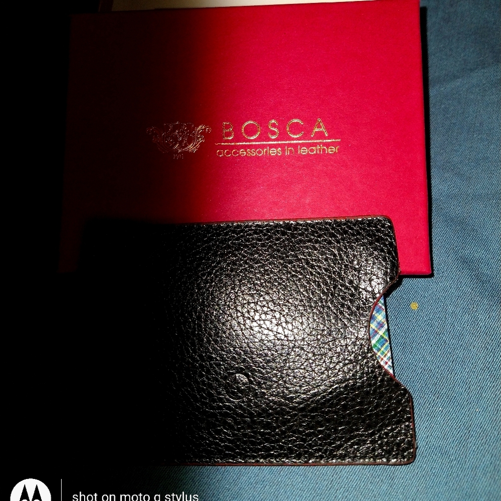 Slim-line wallet